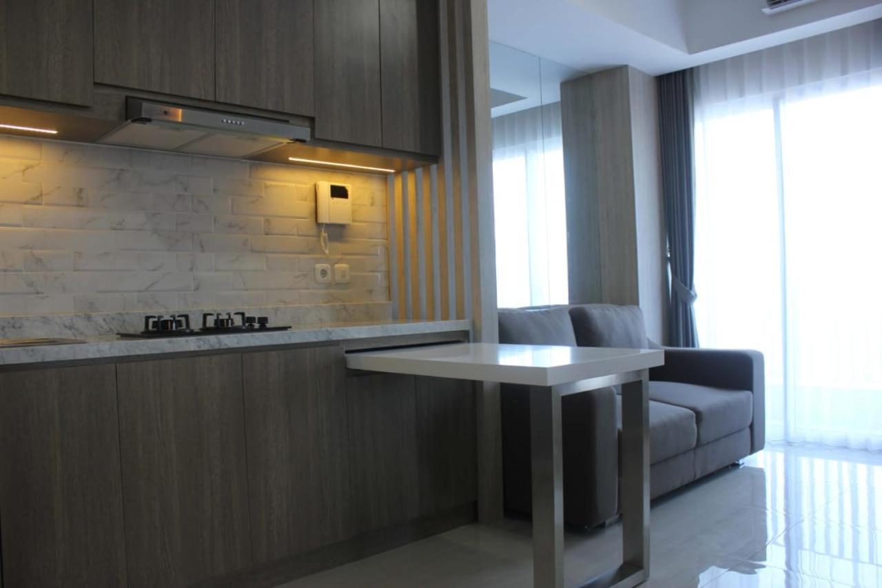 Apartemen Grand Sungkono Lagoon Venetian. Surabaya Exterior photo